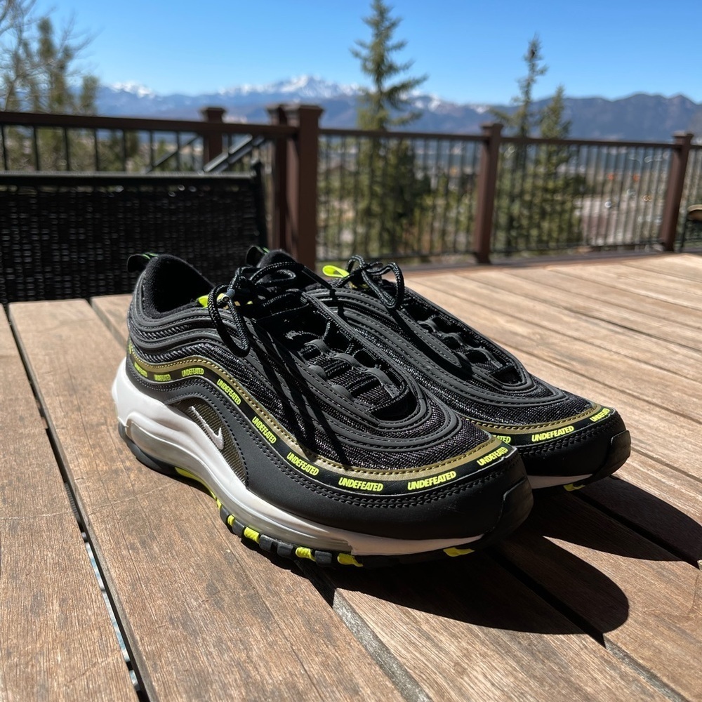 Nike Air Max 97 X Undefeated Mens Black Volt Sneaker Shoes